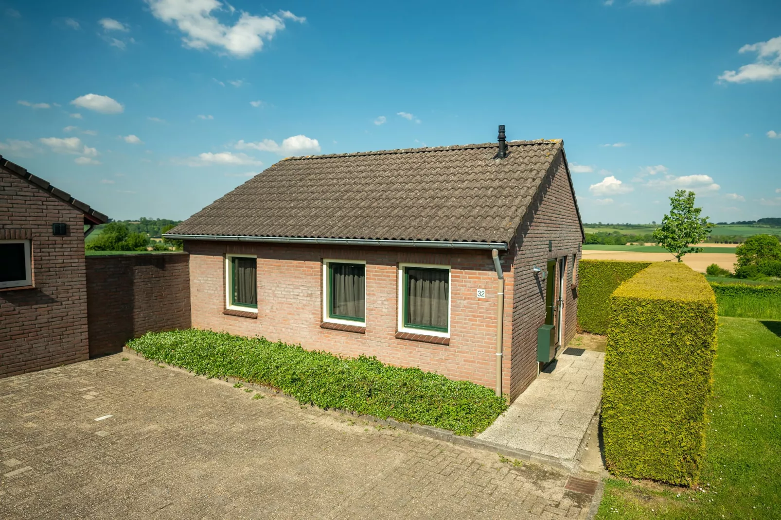 Vakantiepark Reevallis 1-Buitenkant zomer