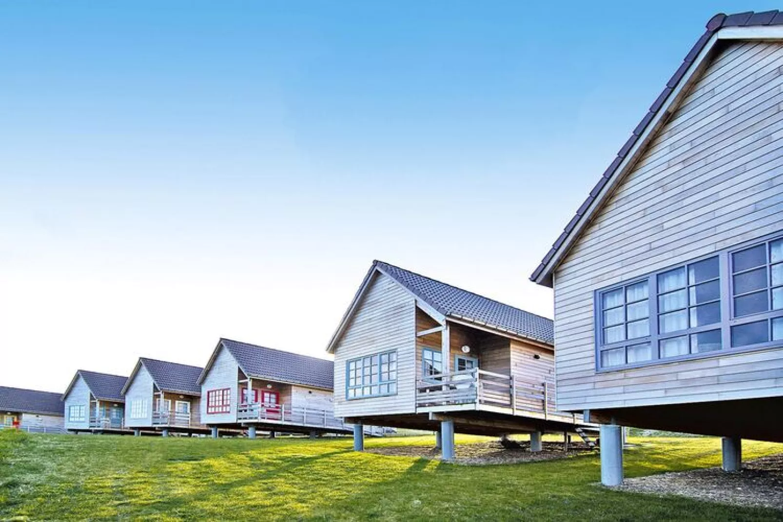 Residence Le Domaine du Val Grand-Laviers // T2-Buitenkant zomer