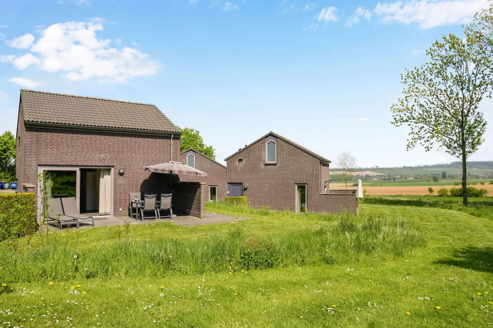 Vakantiepark Reevallis 5-Buitenkant zomer