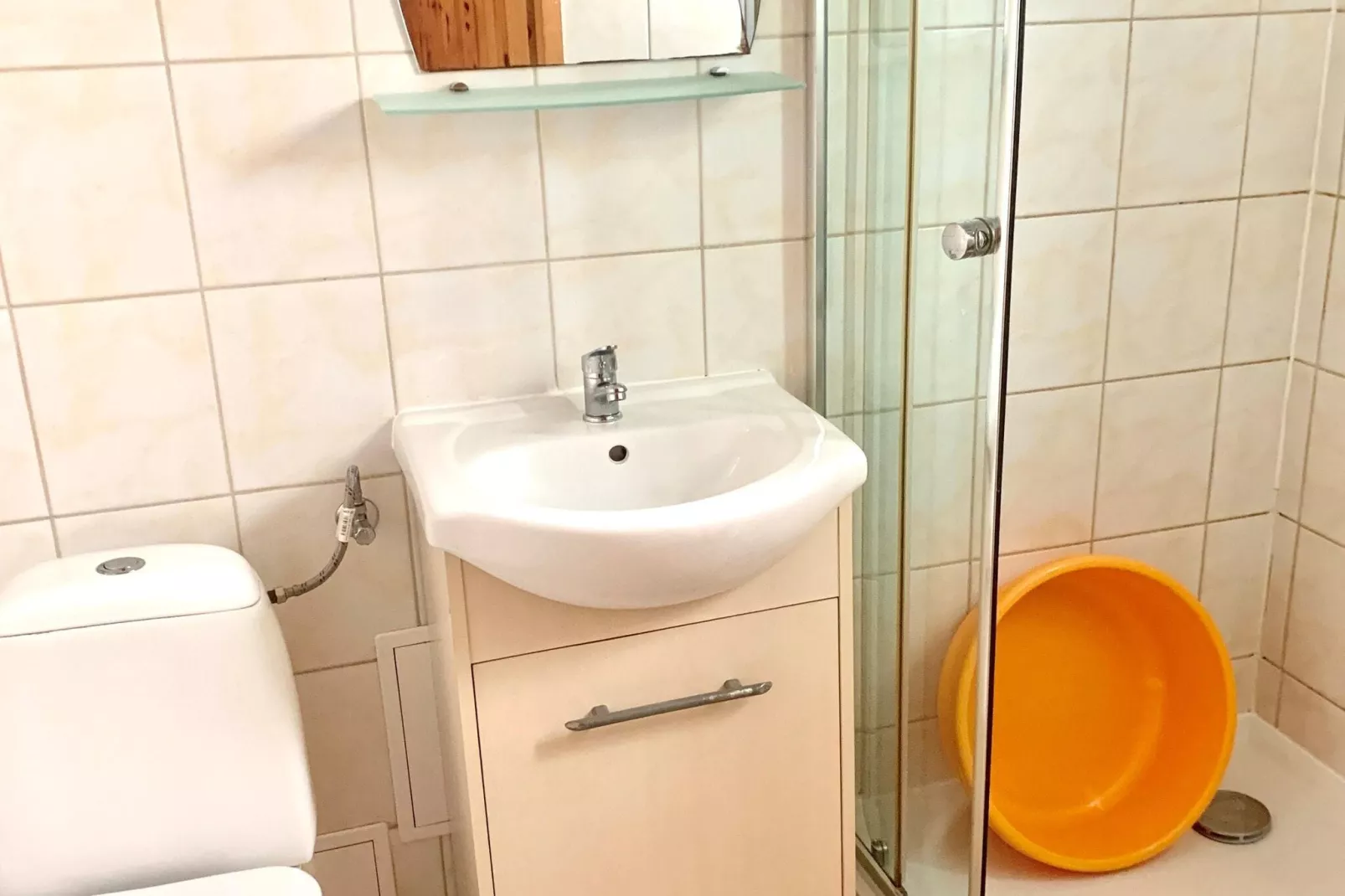Domek STANDARD dla 6 osób Sarbinowo-Badkamer