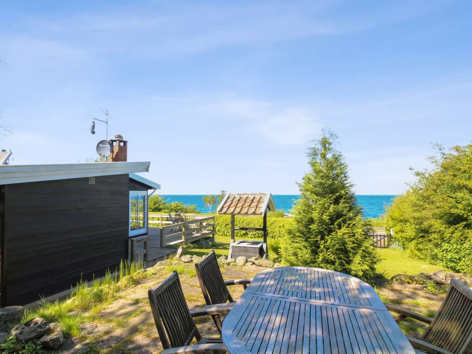 "Fabine" - 50m from the sea-Buiten