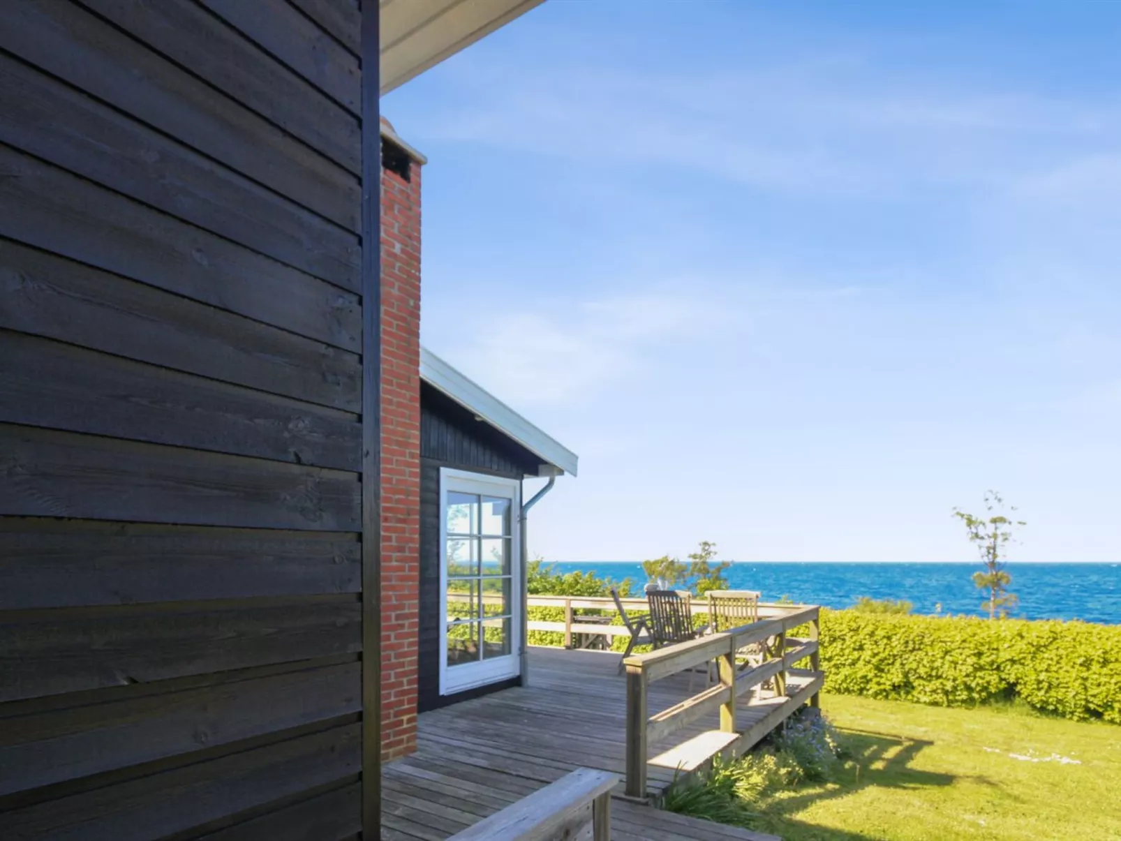 "Fabine" - 50m from the sea-Buiten