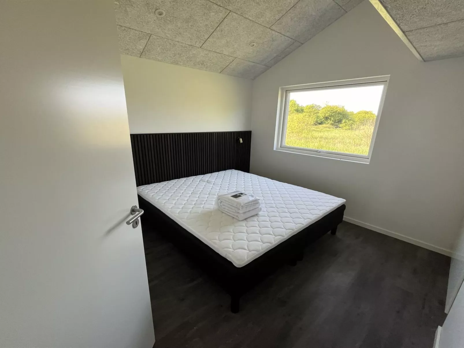 "Stygg" - 75m from the sea-Binnen