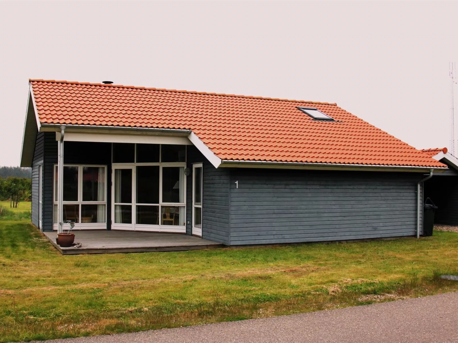 "Aurelie" -  from the sea-Buiten