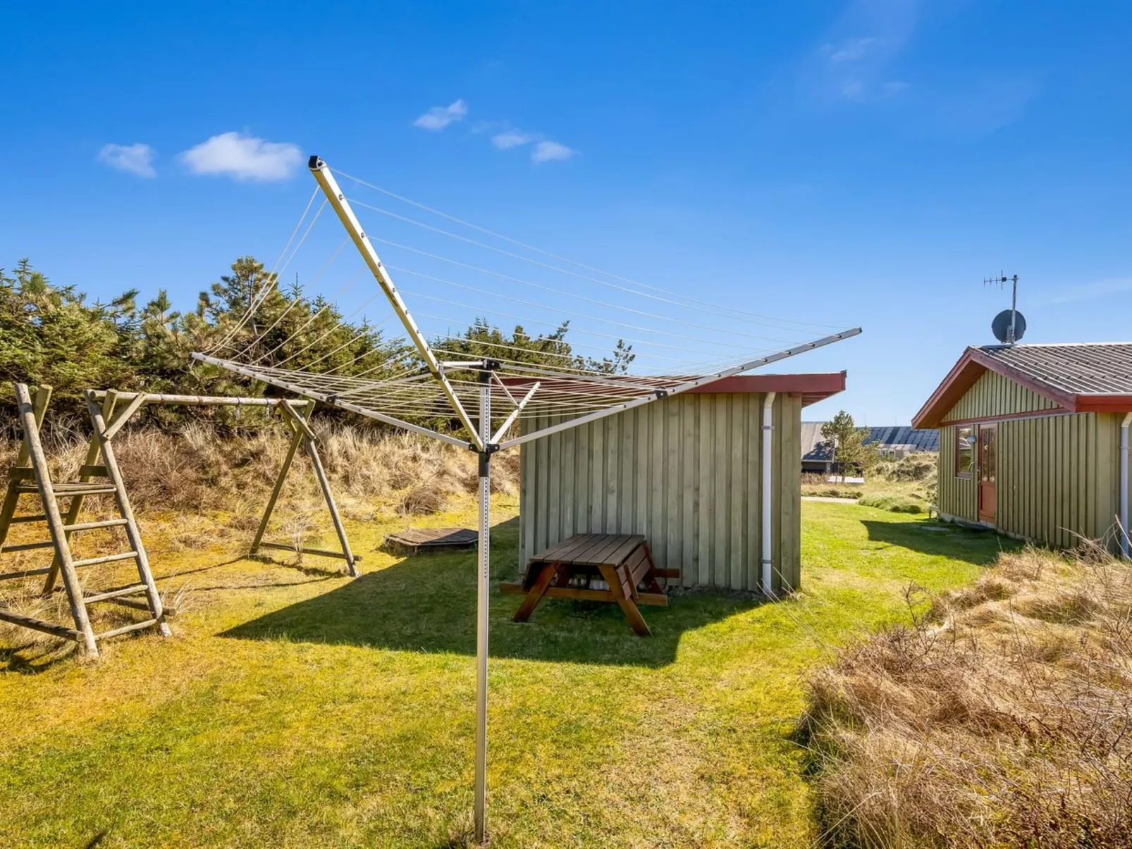 "Frandsine" - 1.2km from the sea-Buiten