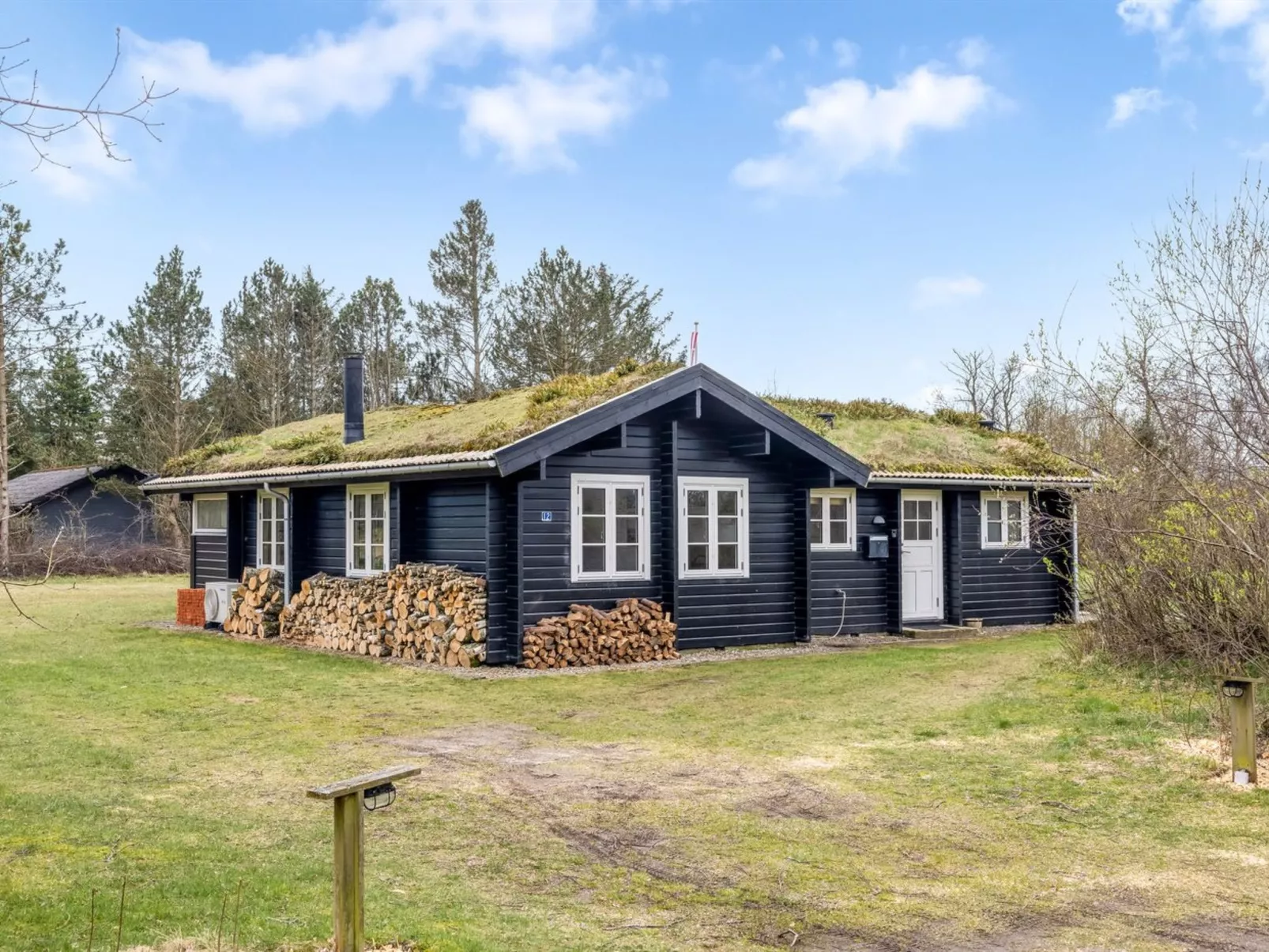 "Langsom" - 480m from the sea-Buiten