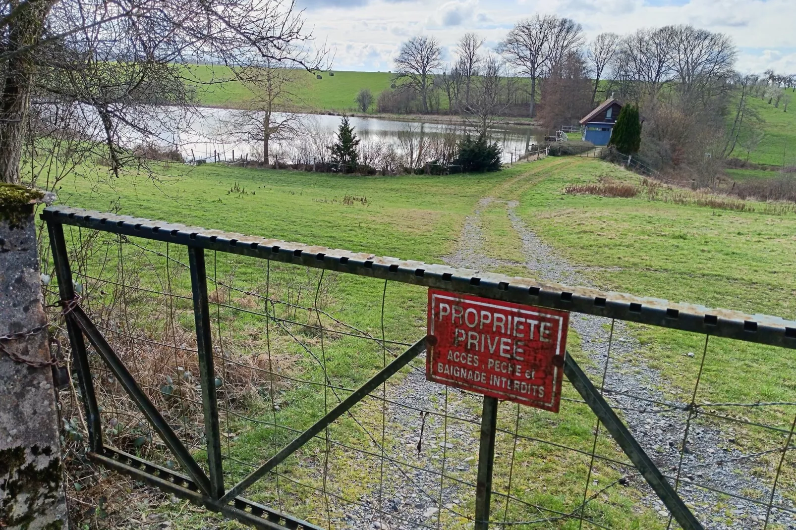 Gîte "Au bord de l'Eau "-Tuin winter
