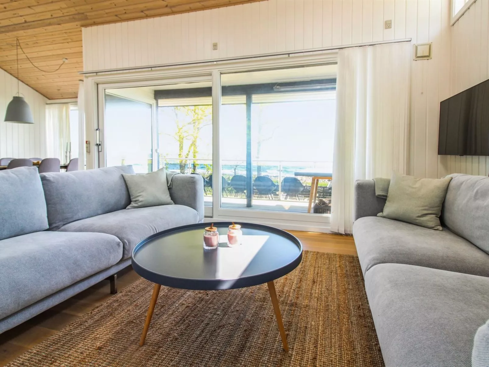 "Berngerus" - 25m from the sea-Binnen