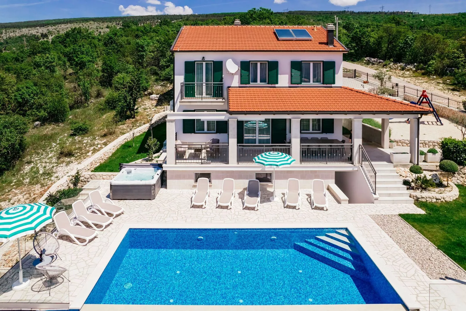 Villa IN EXCELSIS-Buitenkant zomer