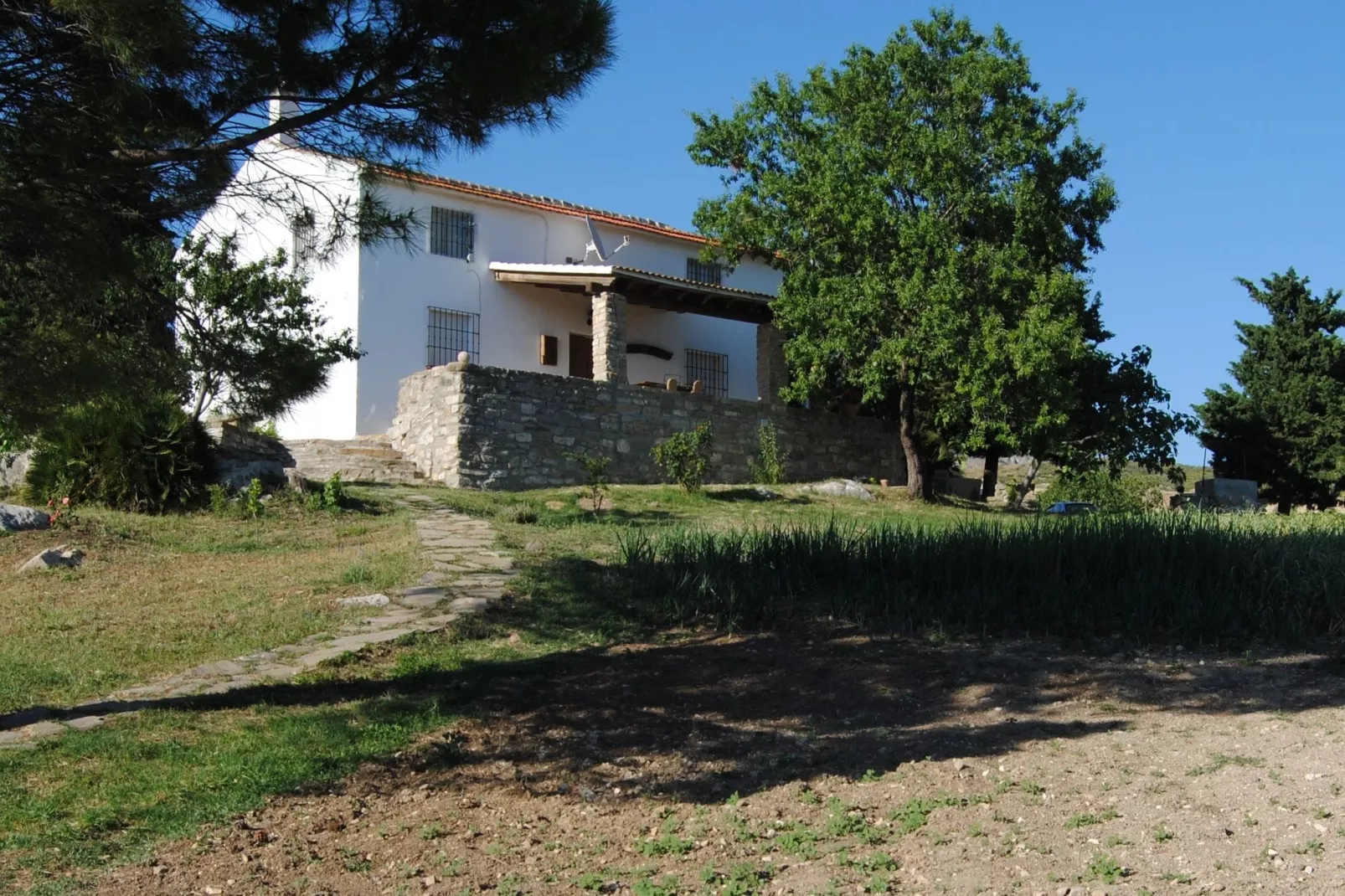 Casa de la Monja-Buitenkant zomer