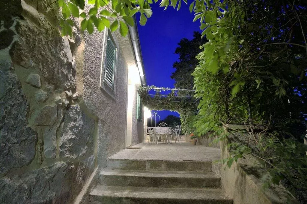 hallreception