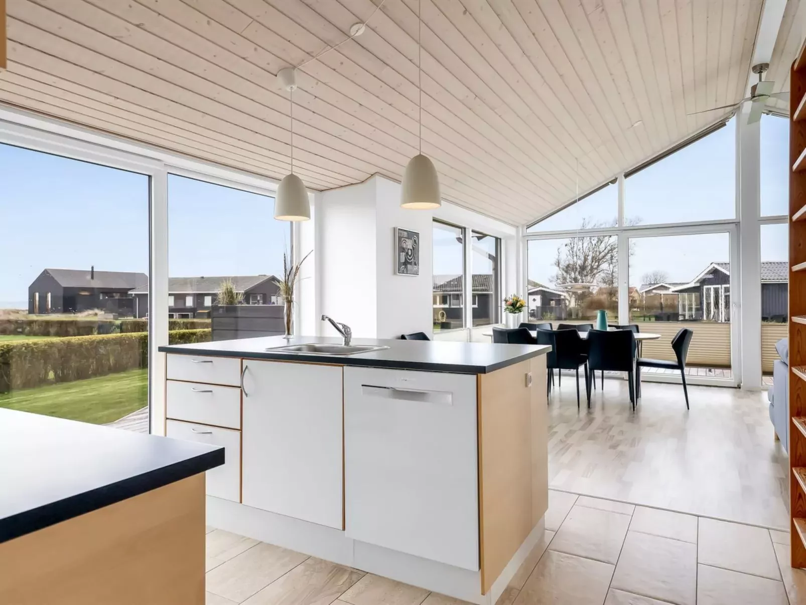 "Hedvig" - 70m from the sea-Binnen