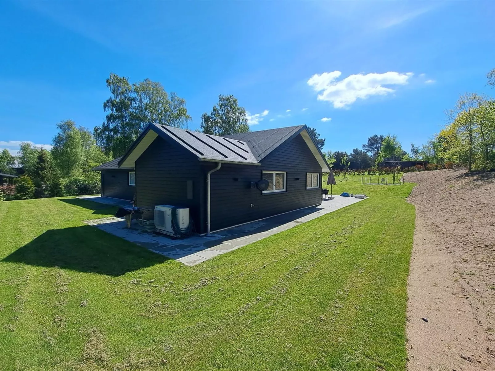 "Norna" - 350m from the sea