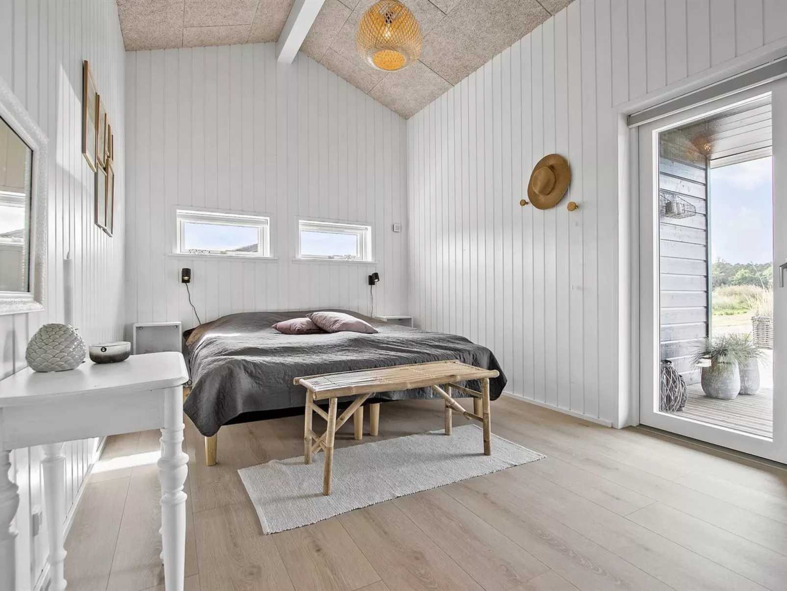 "Frithbjorn" - 900m from the sea-Buiten