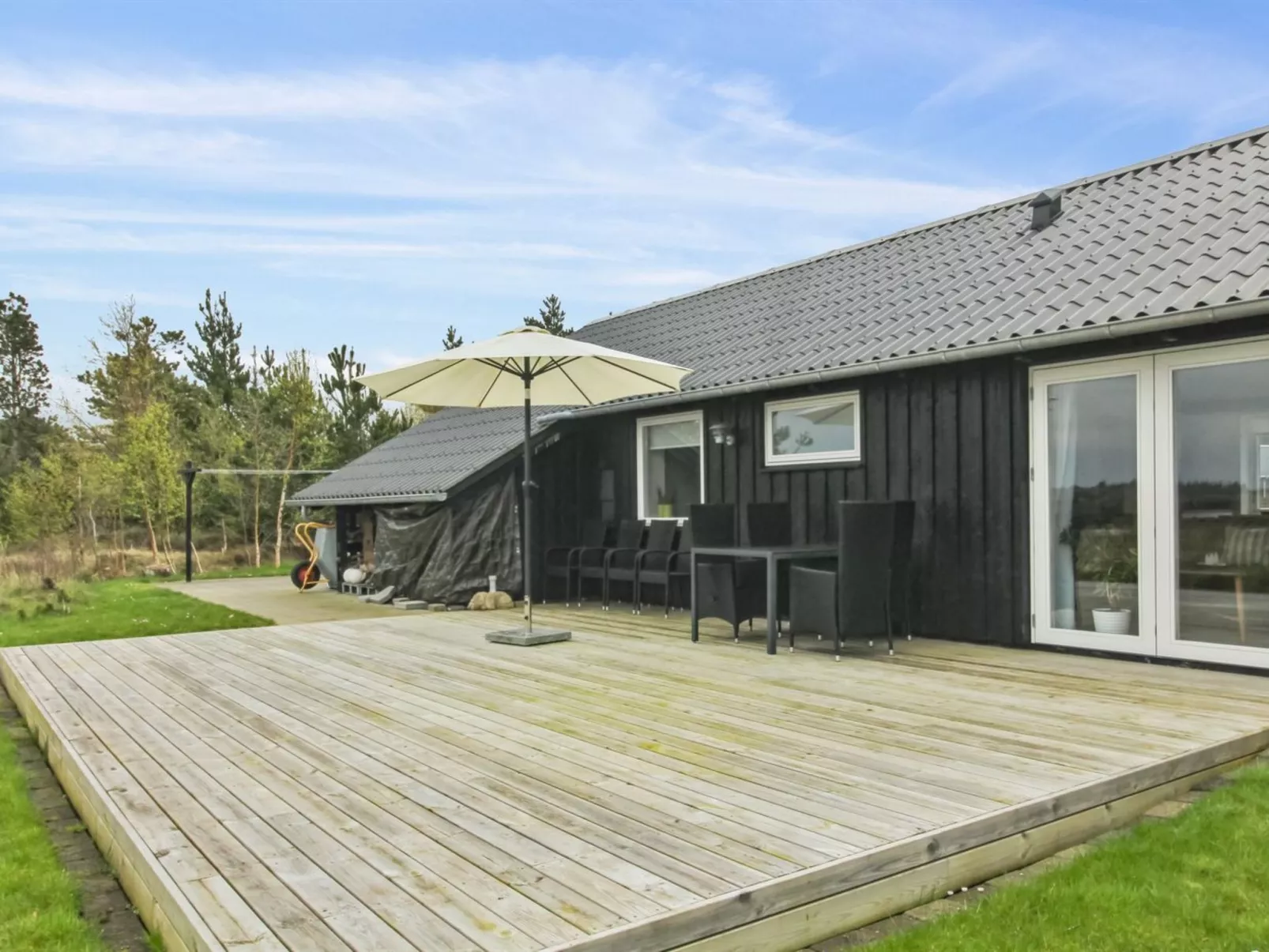 "Golubinka" - 2.5km from the sea-Buiten