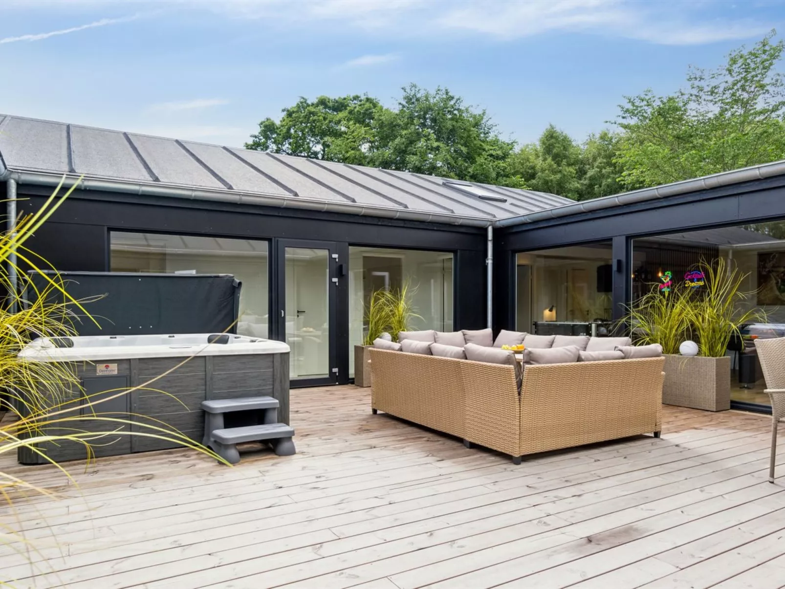 "Marinus" - 800m from the sea-Binnen