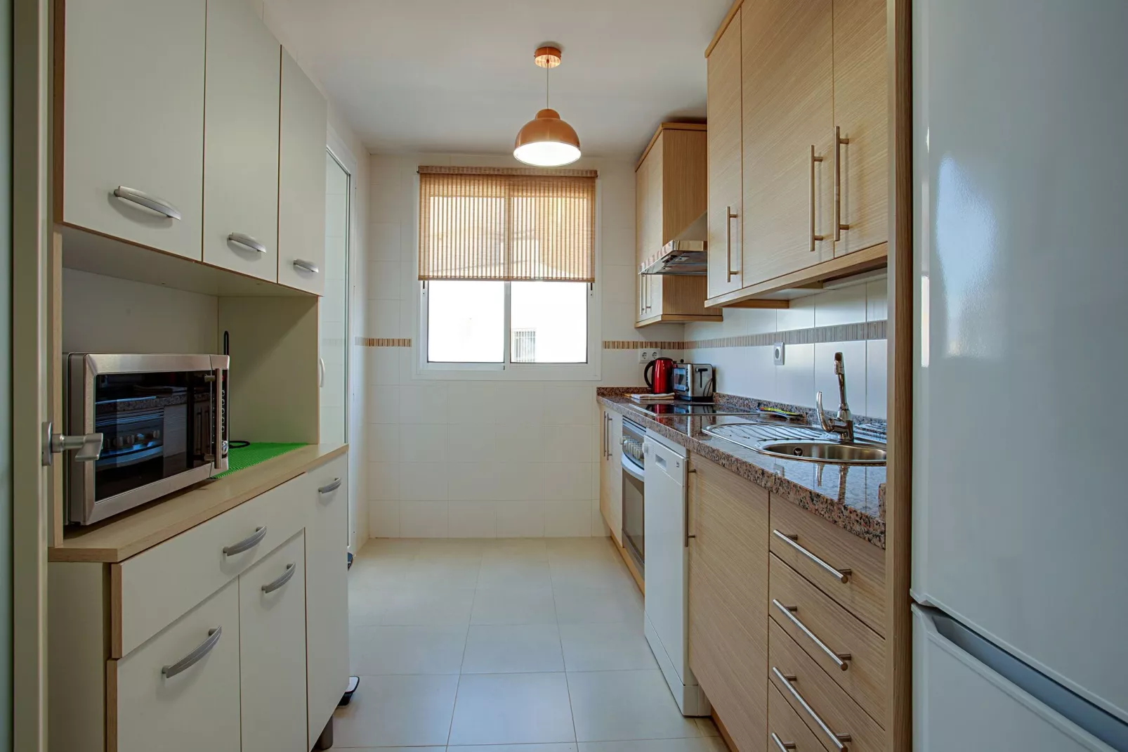 Lovely Apartment with swimming pool-Keuken