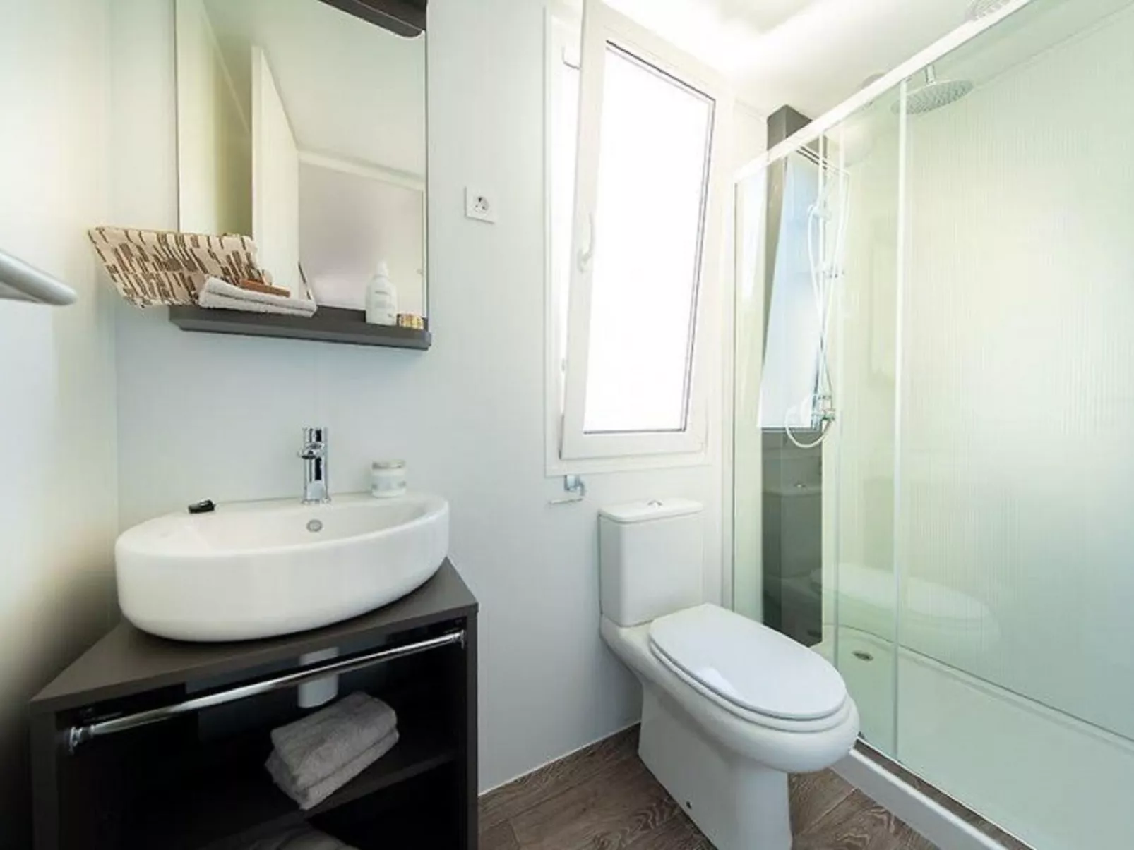 Cosy Unique Hottub 6-Binnen