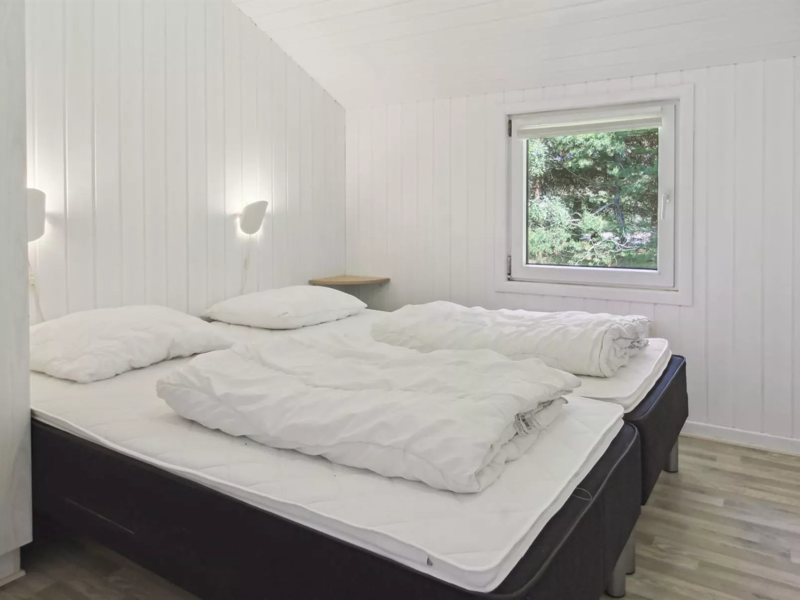 "Livni" - 3.8km from the sea-Binnen