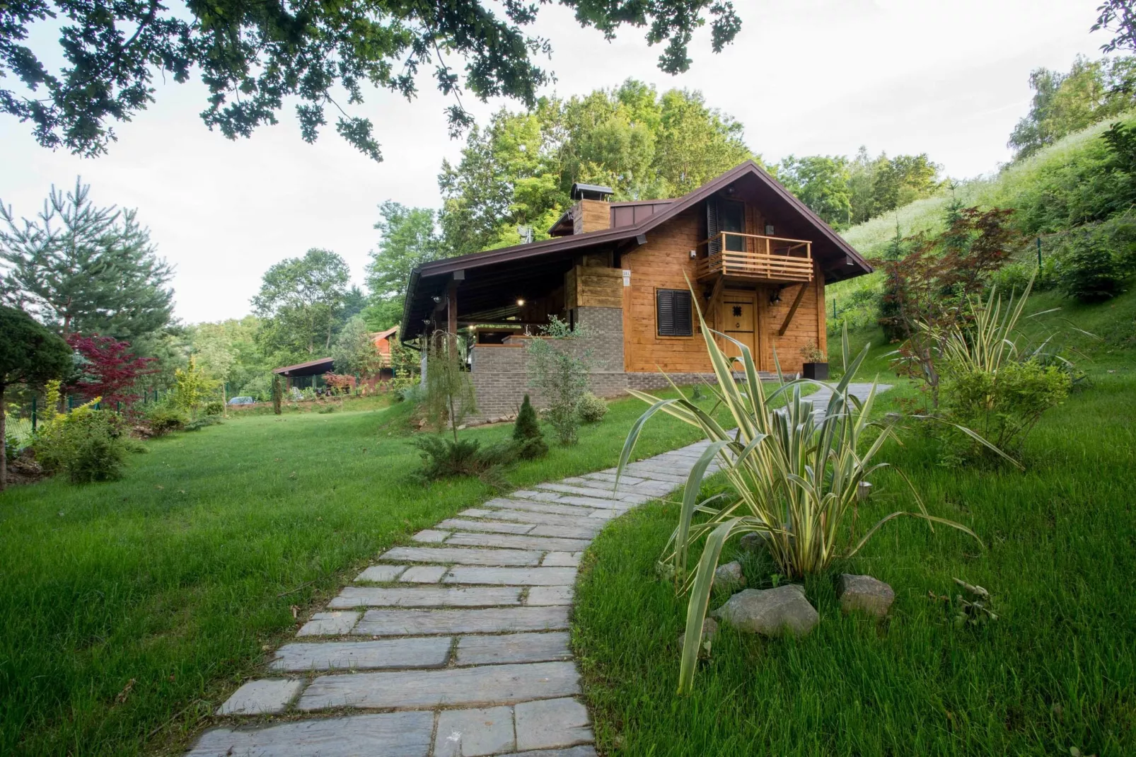 SWAN RIVER HOUSE-Buitenkant zomer