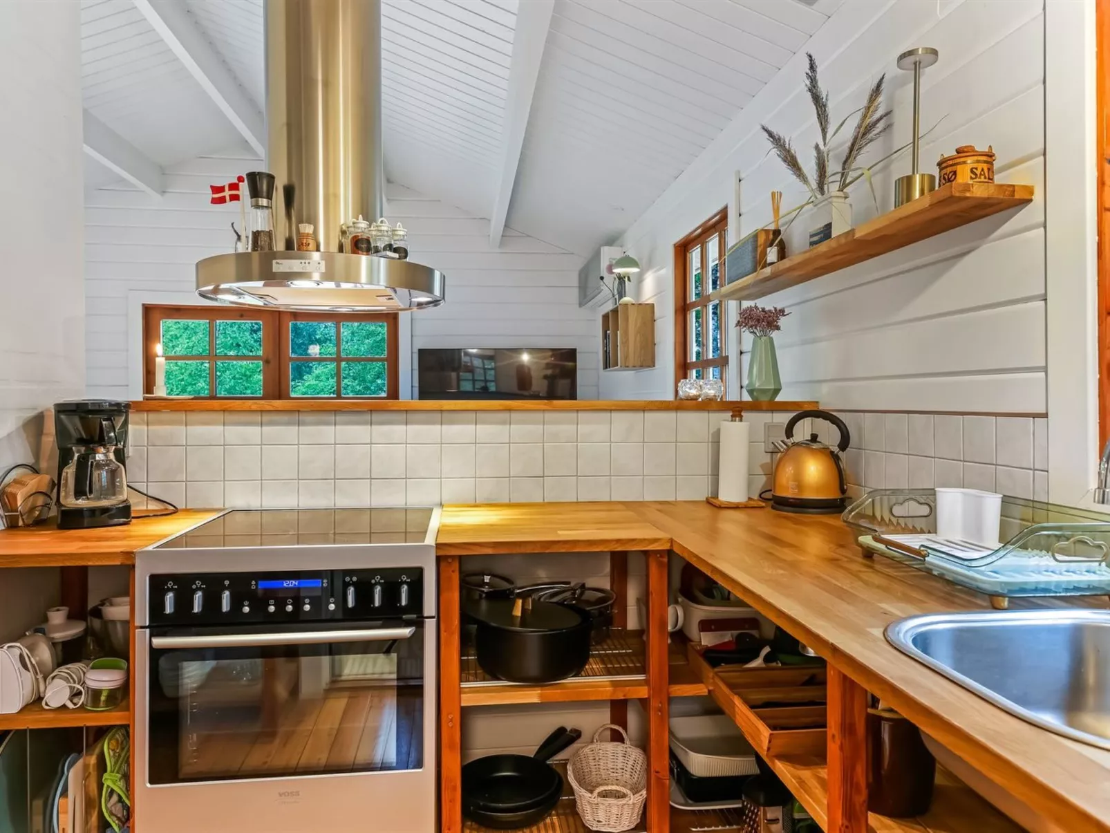 "Barthi" - 1.6km from the sea-Binnen