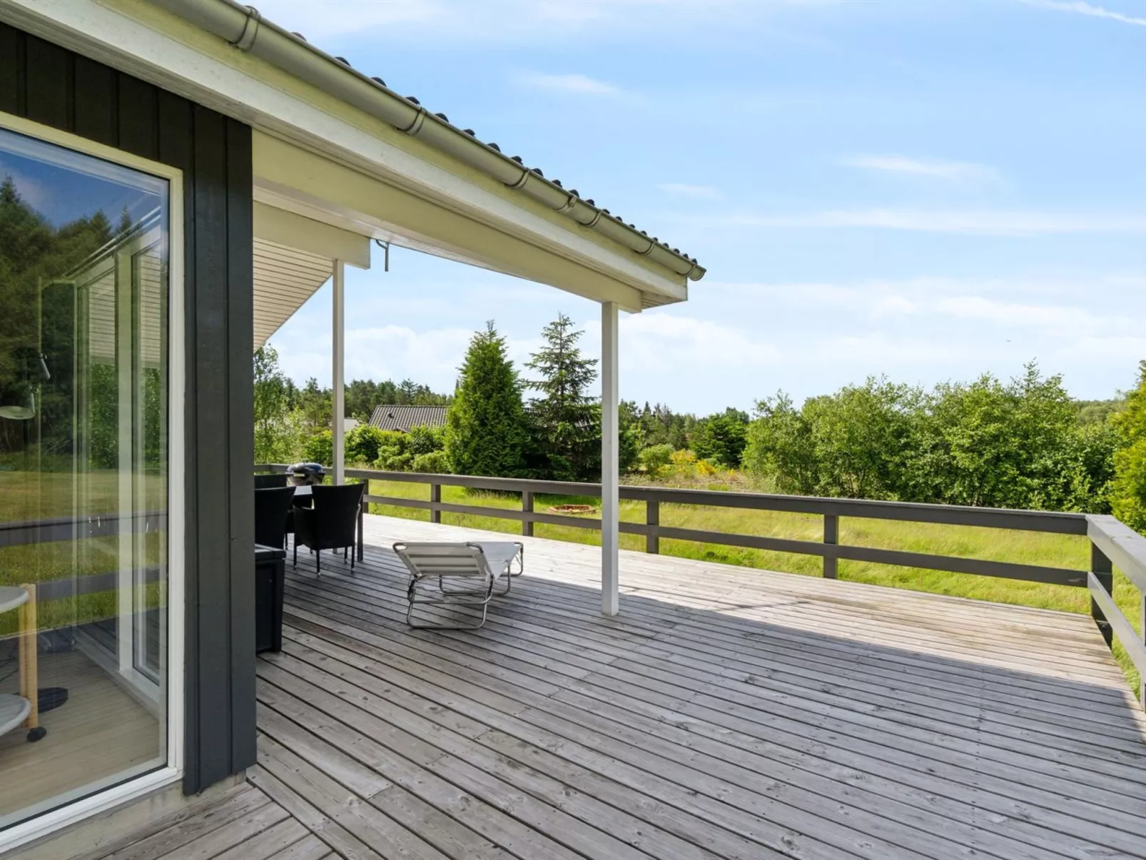 "Joar" - 6.5km from the sea-Buiten