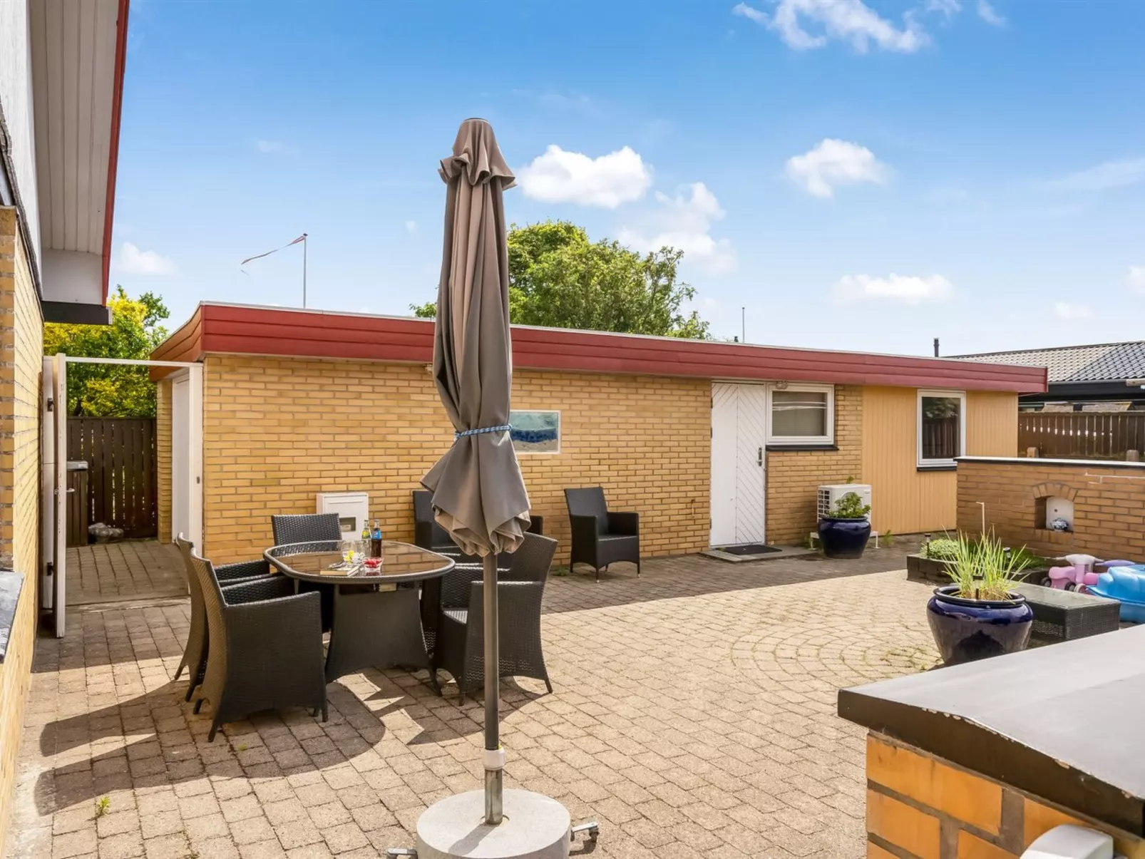"Elika" - 1.5km from the sea-Binnen