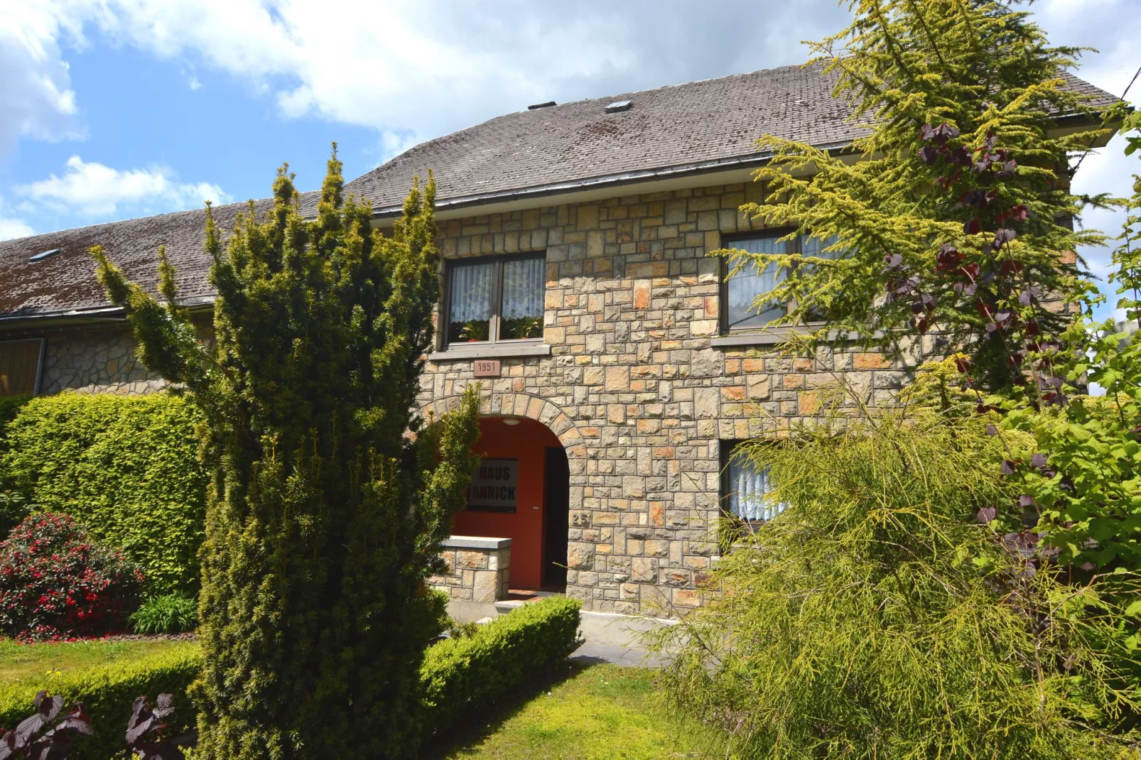 Haus Annick-Buitenkant zomer
