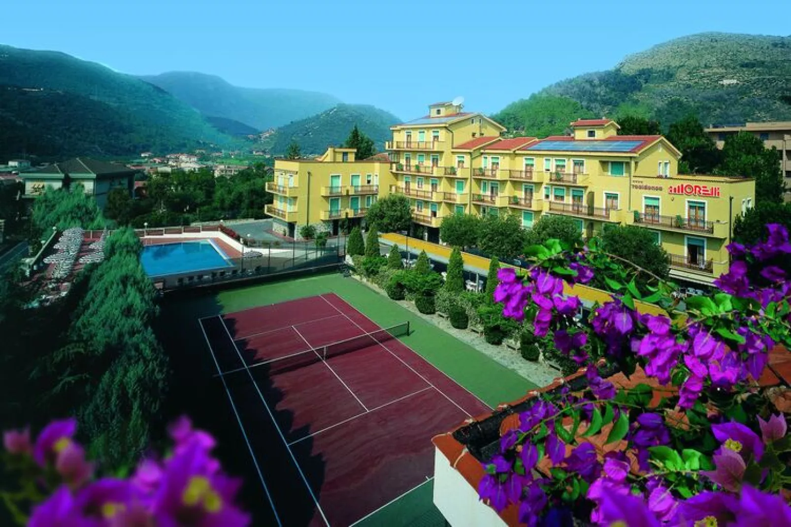 Residence Morelli Pietra Ligure - TR2 / C7-Buitenkant zomer