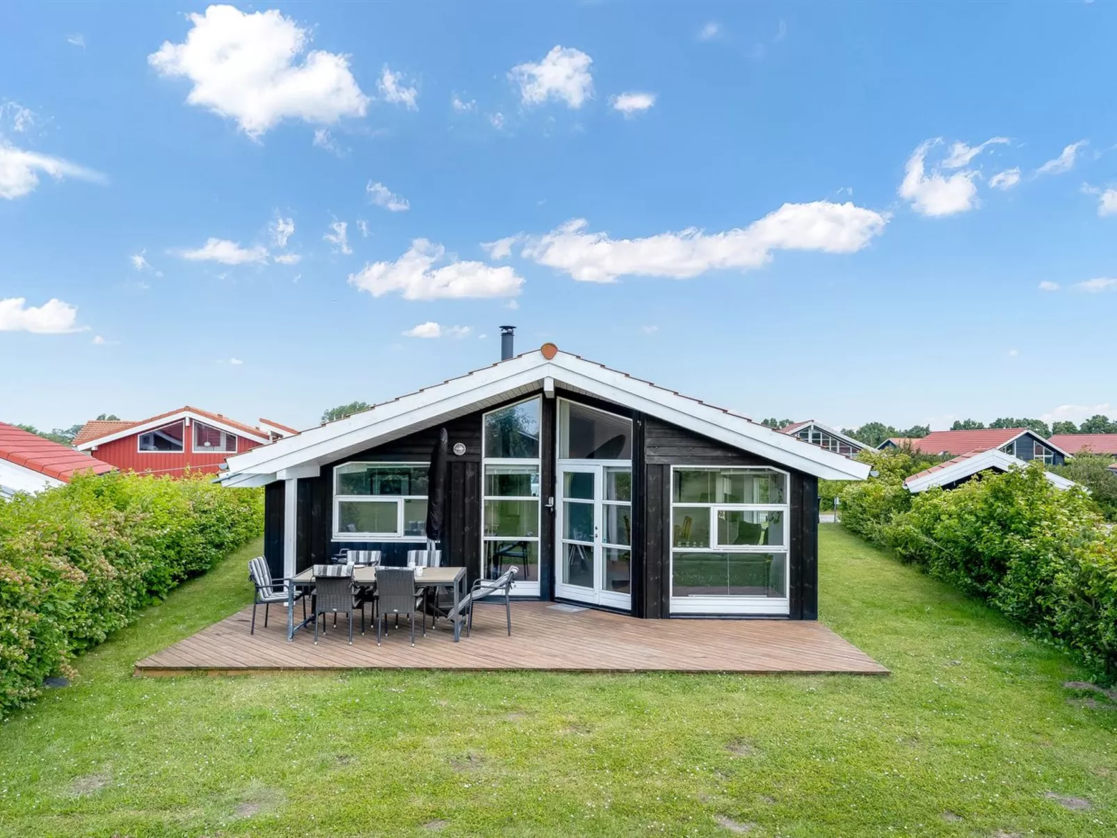 "Birtir" - 1.2km from the sea-Buiten