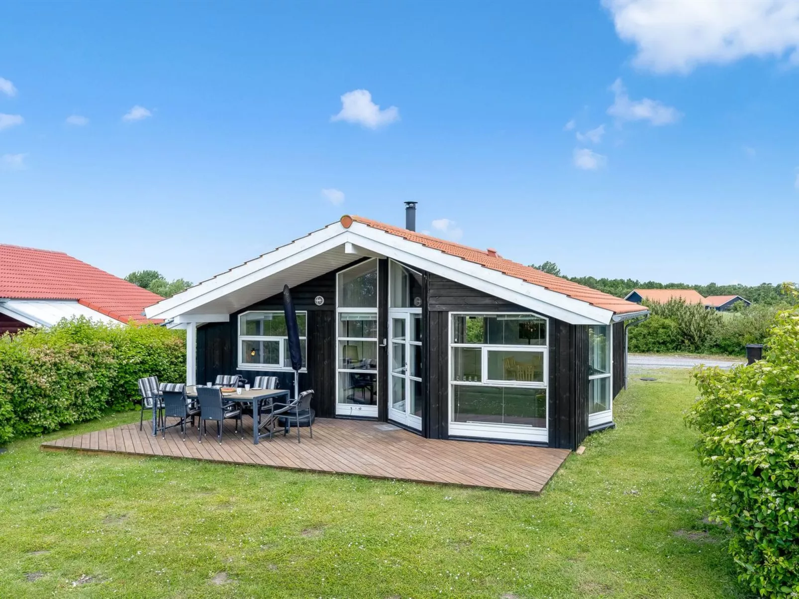 "Birtir" - 1.2km from the sea-Buiten