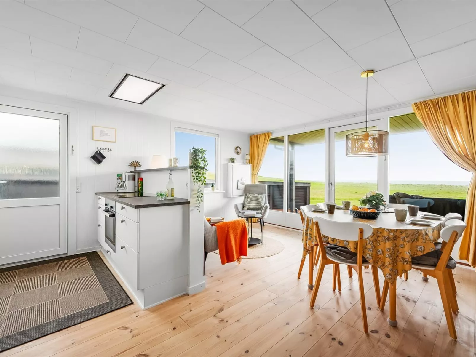 "Villum" - 50m from the sea-Binnen