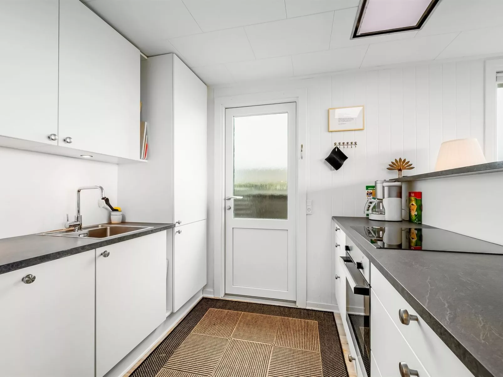 "Villum" - 50m from the sea-Binnen