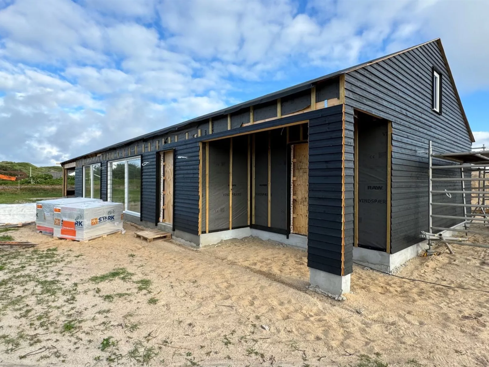 "Dreng" - 300m from the sea