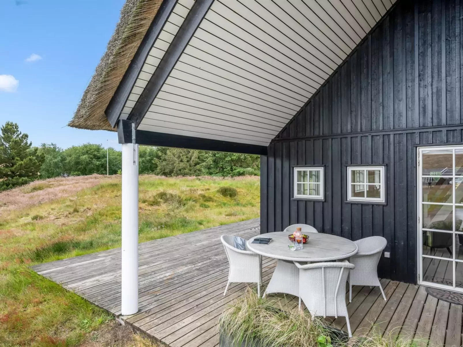 "Helmi" - 1.5km from the sea-Buiten