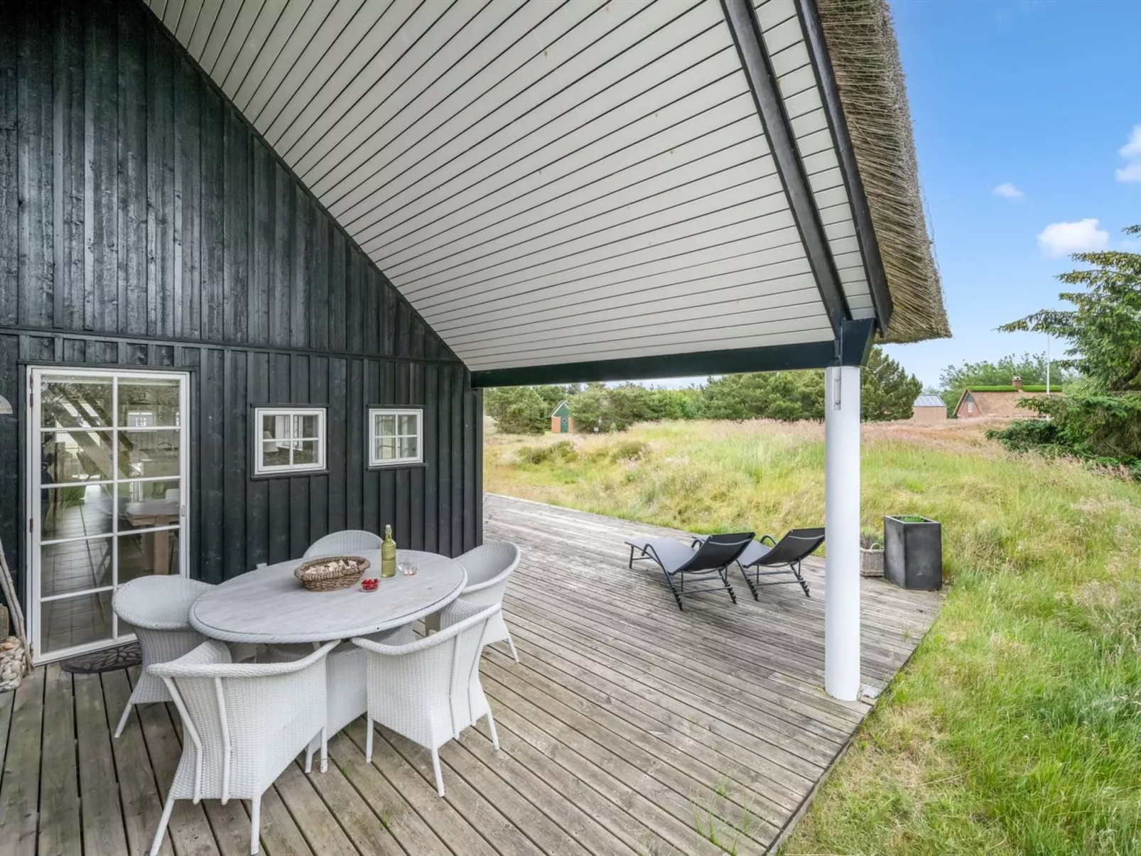 "Helmi" - 1.5km from the sea-Buiten