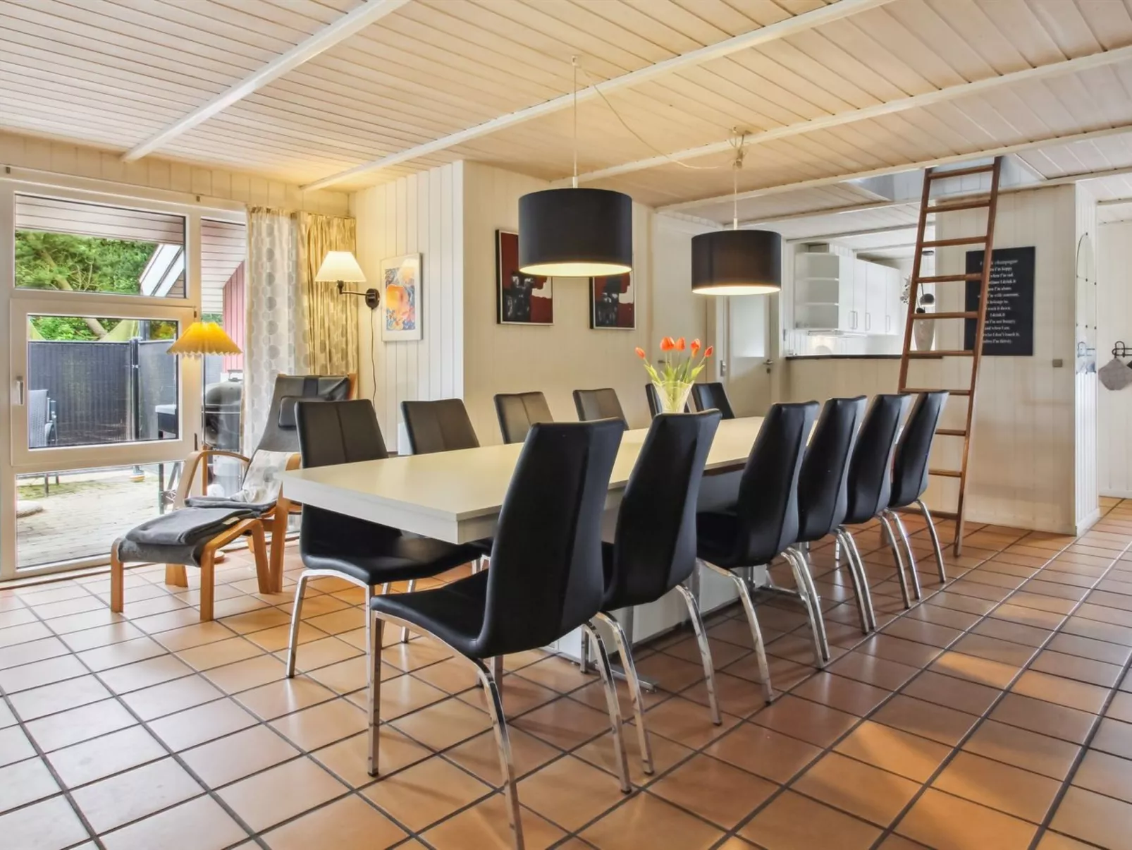 "Livni" - 3.8km from the sea-Binnen