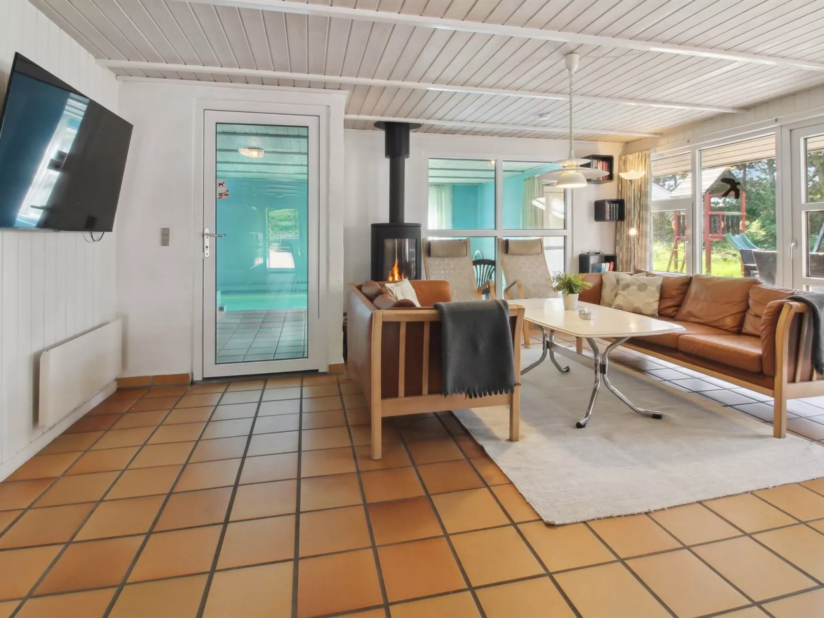 "Livni" - 3.8km from the sea-Buiten