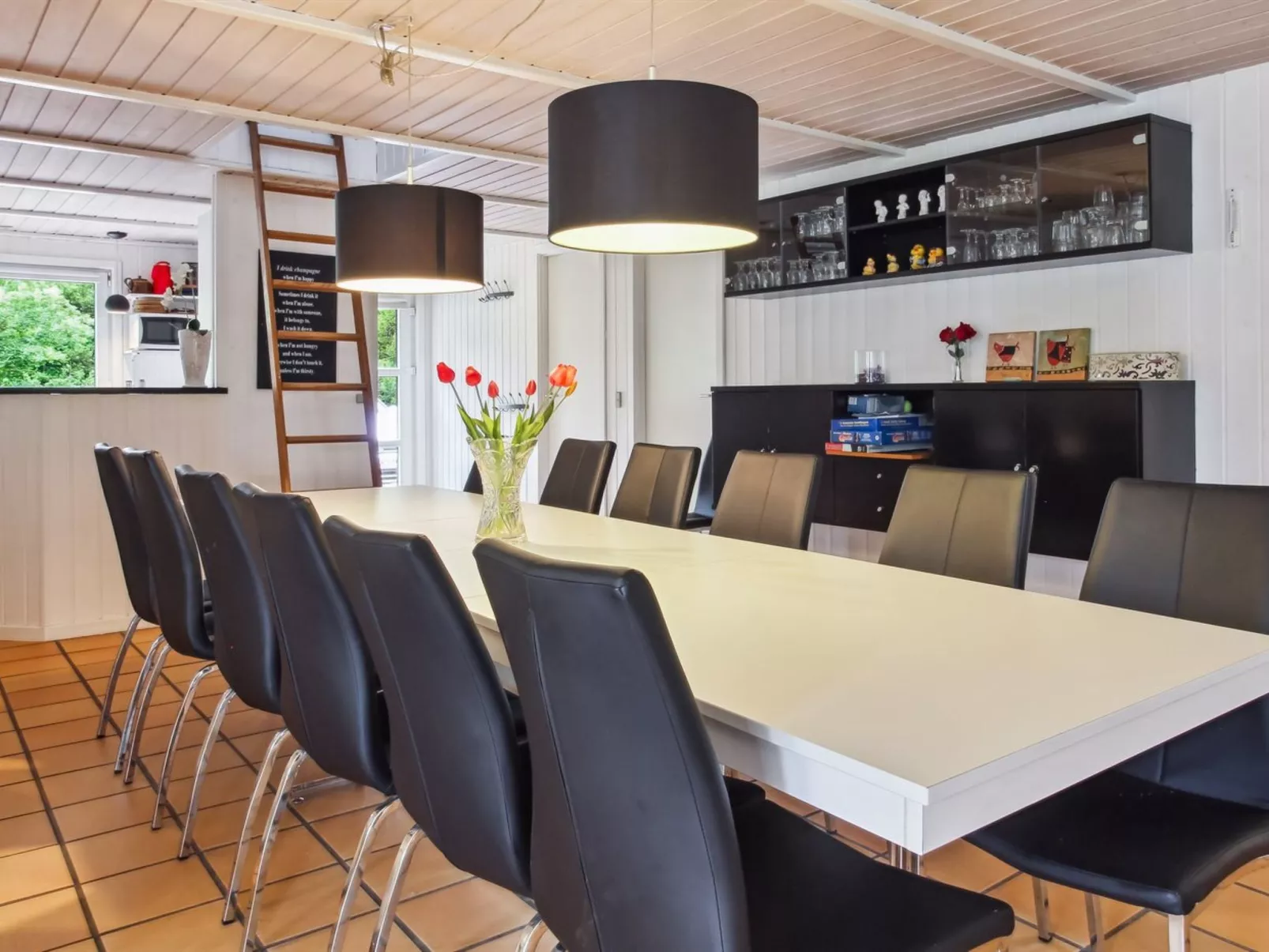 "Livni" - 3.8km from the sea-Binnen