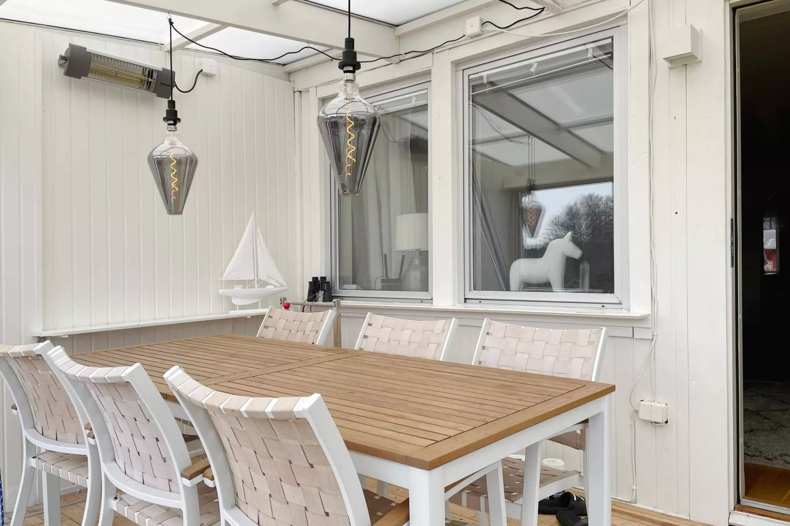 4 sterren vakantie huis in HALLSTAVIK-Buitenlucht