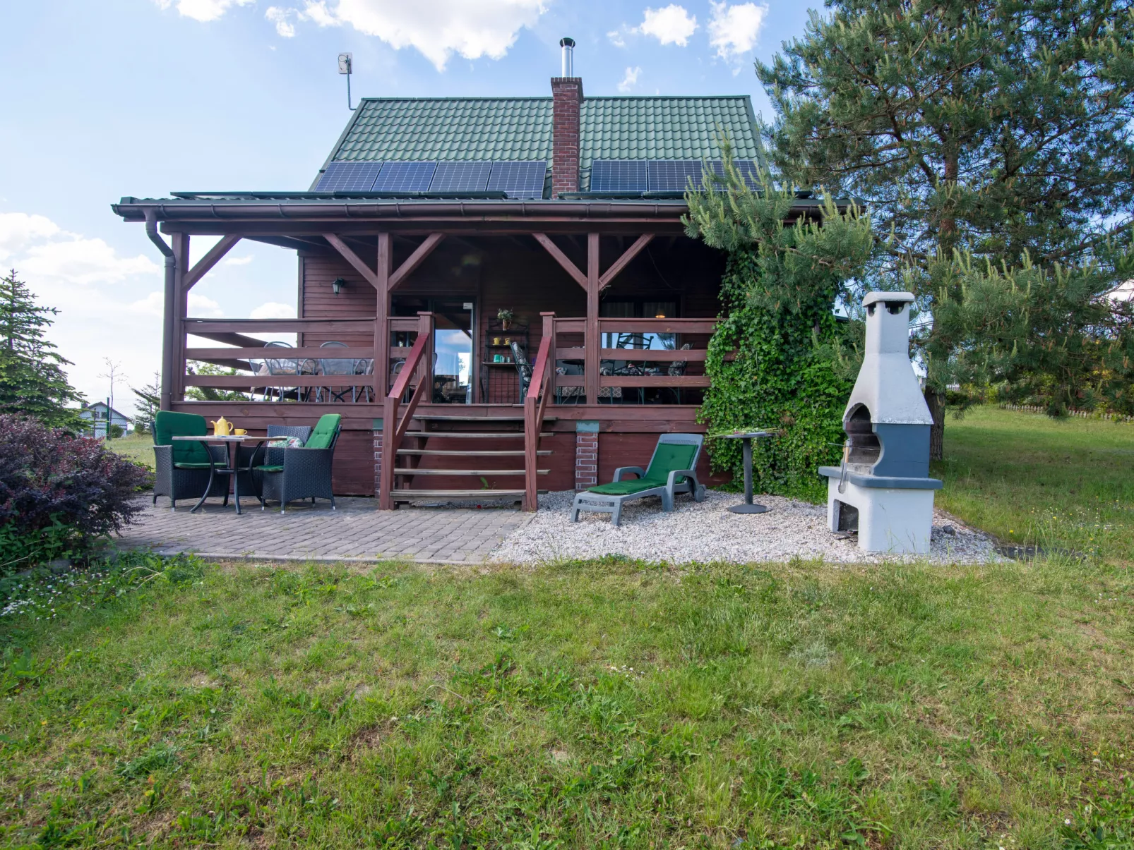 Dom niebieski-Buiten