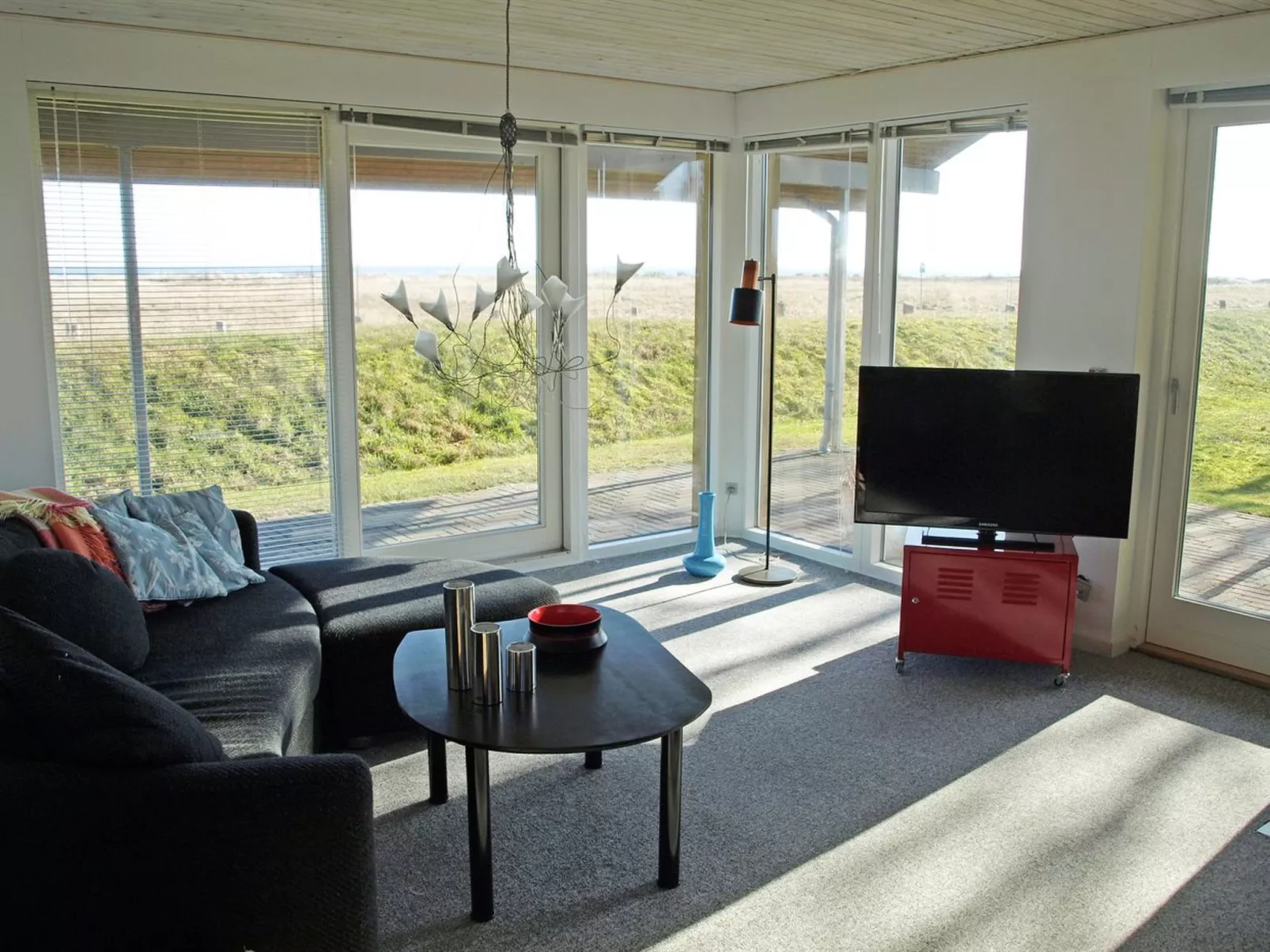 "Susana" - 50m from the sea-Binnen