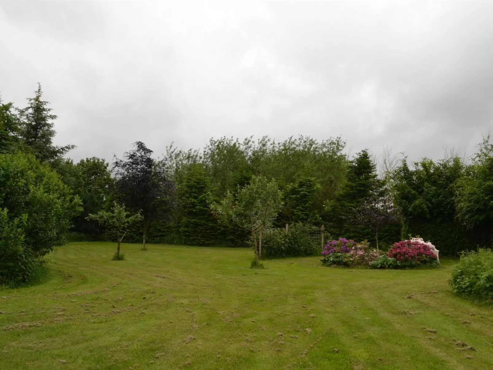 "Saran" - 30km from the sea-Buiten