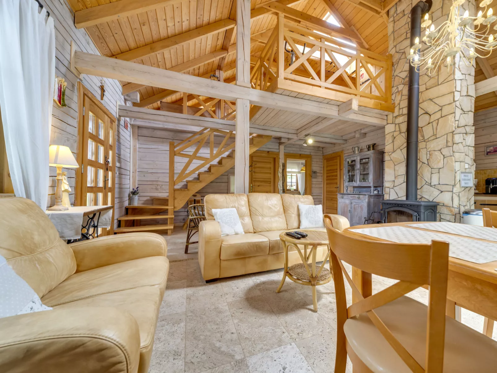 Bieszczady Chata-Binnen