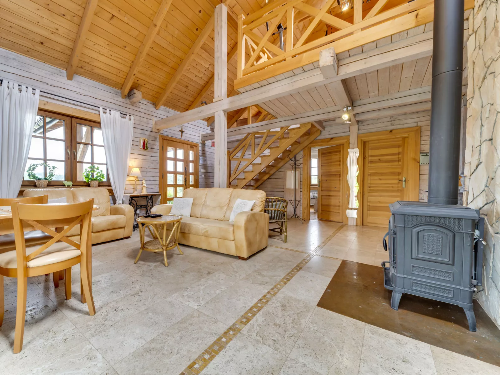 Bieszczady Chata-Binnen