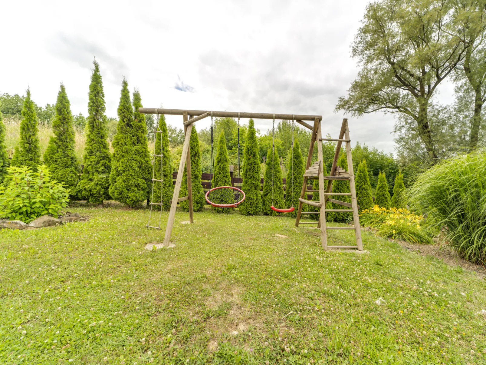 Bieszczady Chata-Buiten