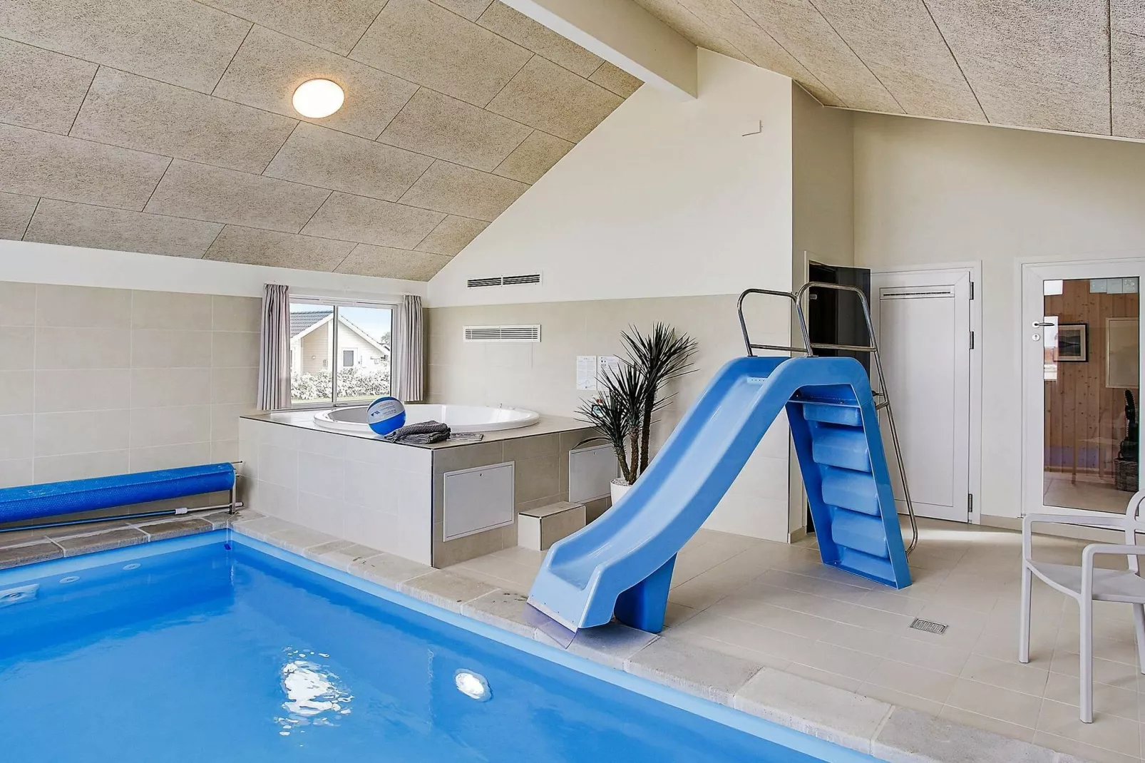 14 persoons vakantie huis in Bogense-Zwembad