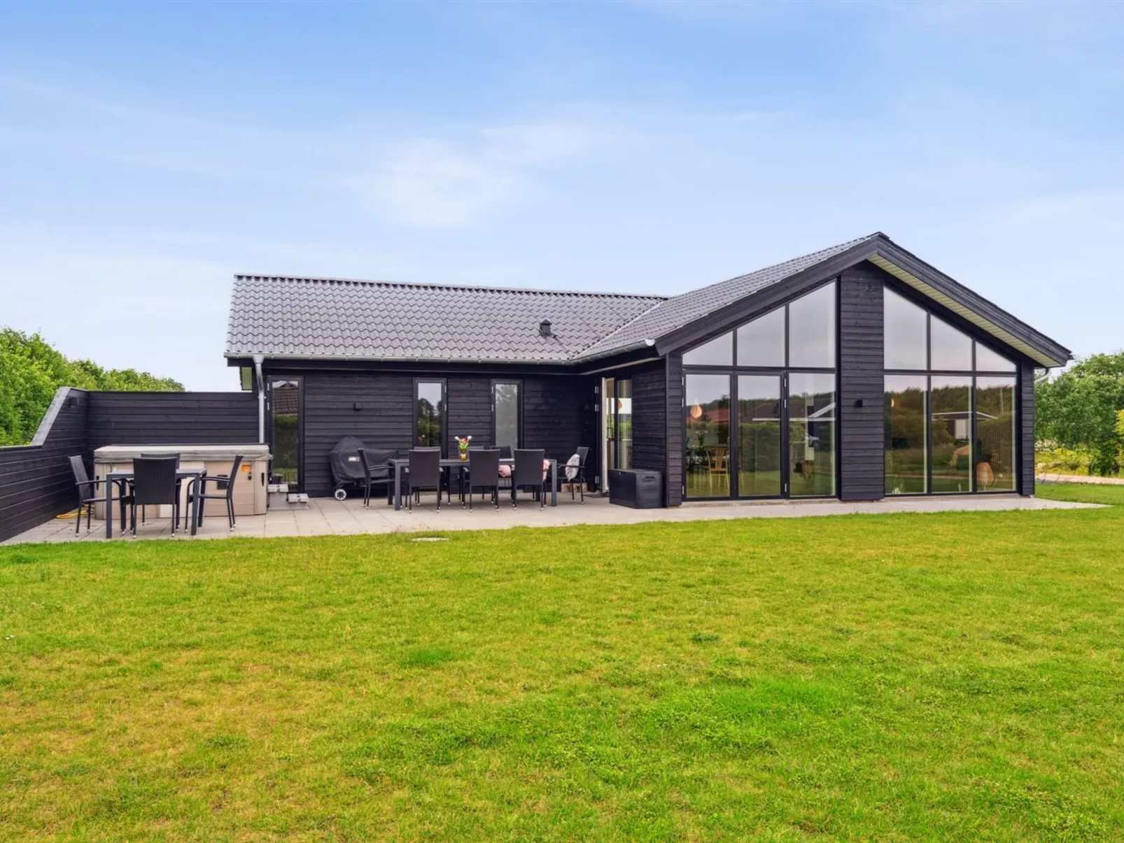 "Danika" - 650m from the sea-Buiten