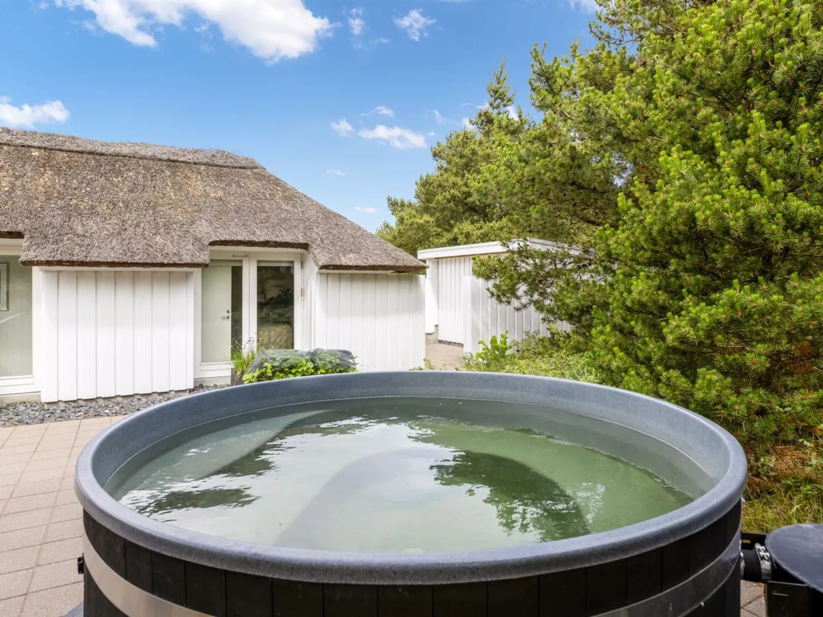 "Pihla" - 1.1km from the sea-Binnen