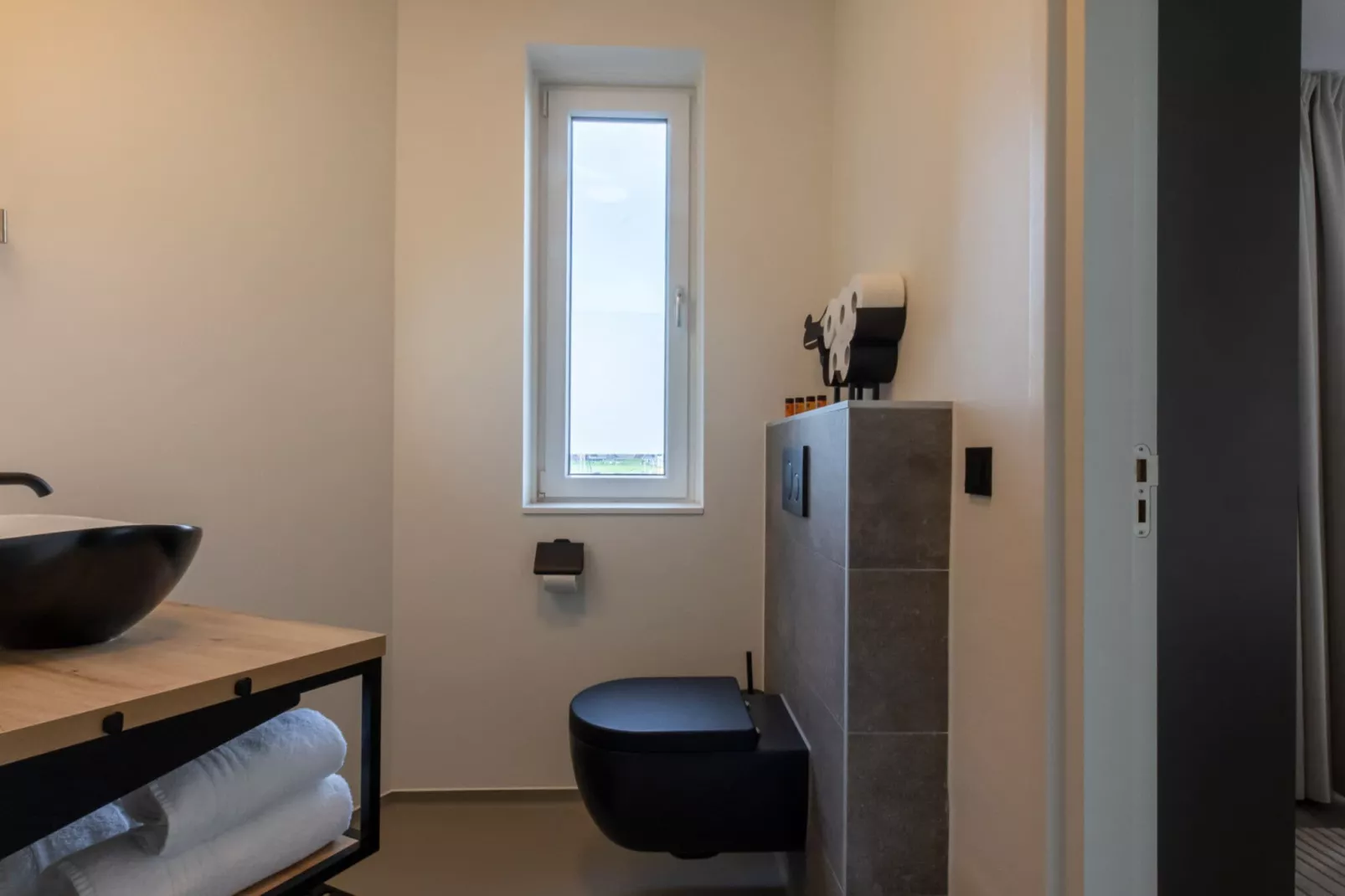 Luxe appartement Vista Maris - Havenweg 8-36 'Oester Oase'-Badkamer